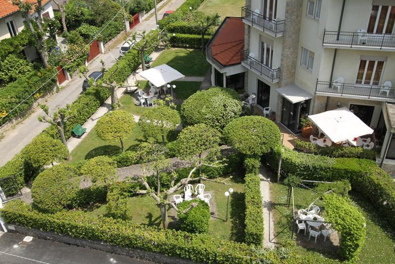 Hotel Montecarlo Lido di Camaiore Kültér fotó