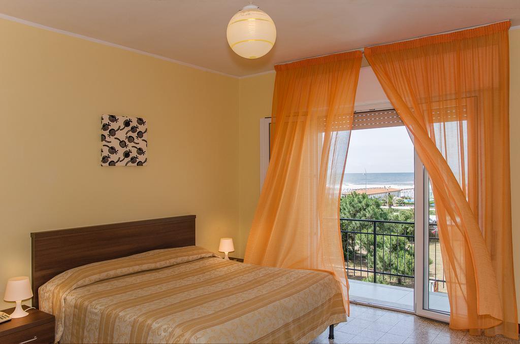 Hotel Montecarlo Lido di Camaiore Kültér fotó